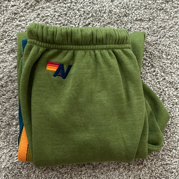 Aviator Nation 6 stripe sweatpants in jungle green small NWOT - Picture 4 of 4